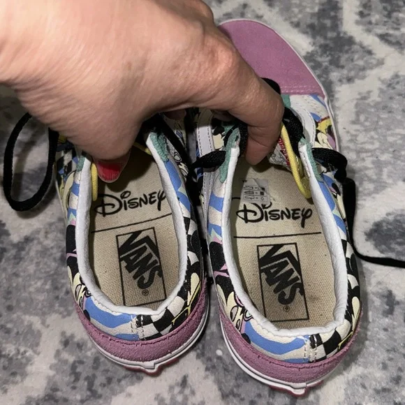 Vans X Disney Old Skool mickey sneakers size 5.5/7 - Picture 9 of 9